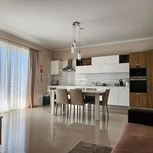 Riviera - Seafront - Wifi Apartman